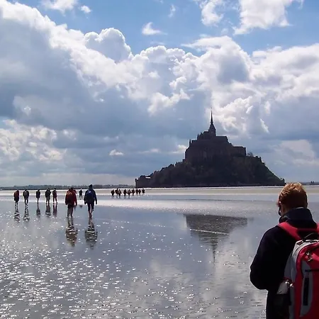 Дом отдыха Maison Proche Mont St Michel